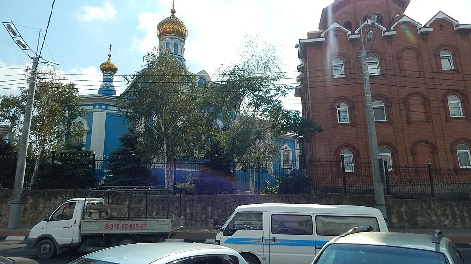 Новороссийск: Успенский собор (Новороссийск) и Памятник основателям Новороссийска