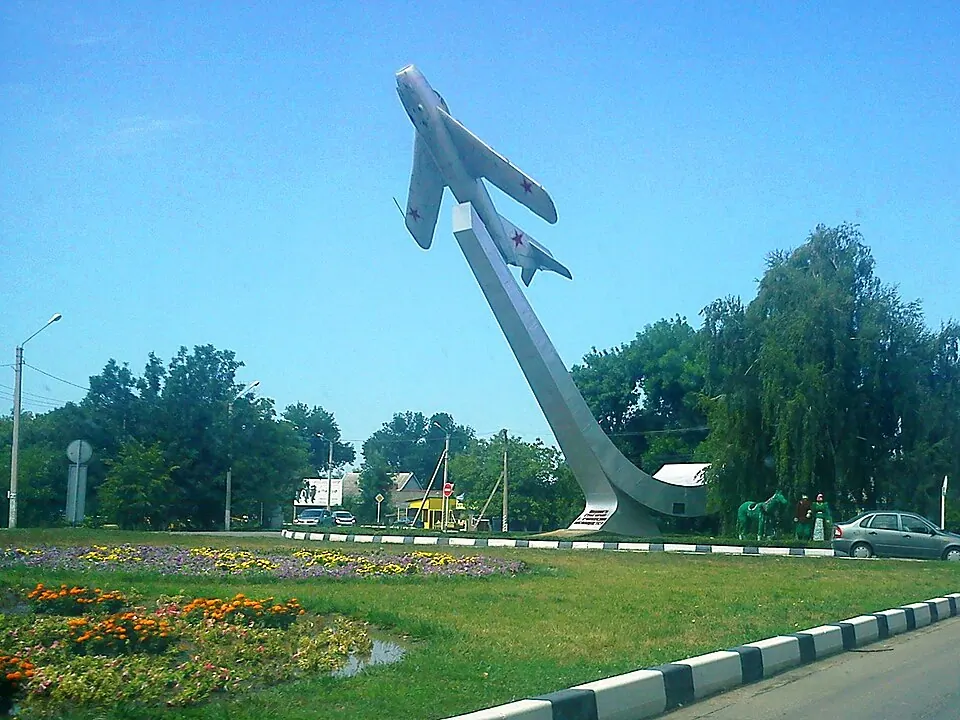 Самолёт — памятник Бахчиванджи