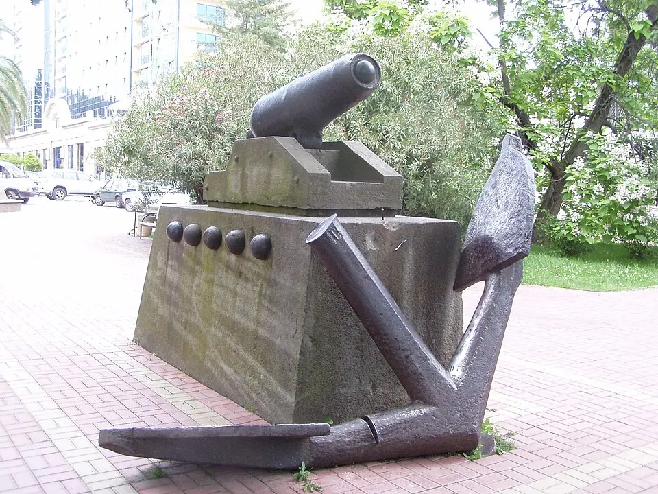 Монумент Якорь и пушка (Сочи)
