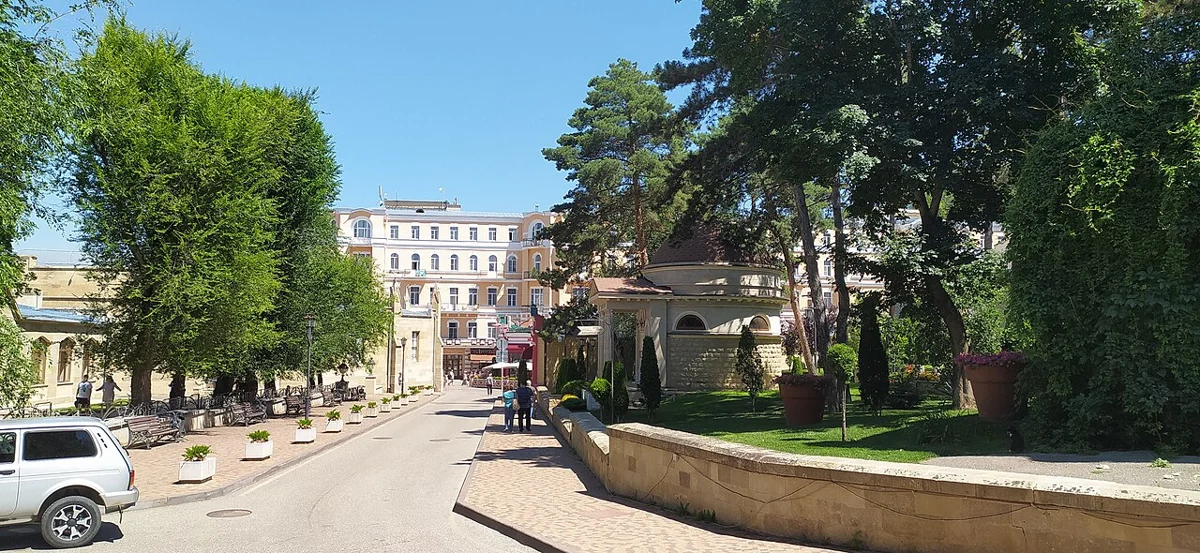 Сквер Реброва