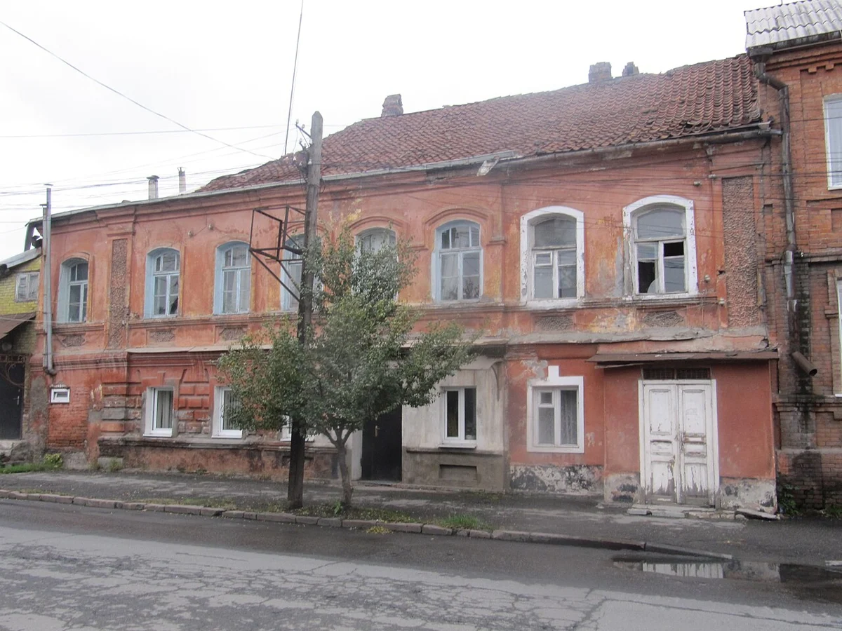 Дом № 40 на улице Гаппо Баева