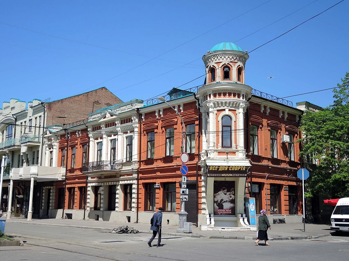 Историческое здание гостиницы «Париж»