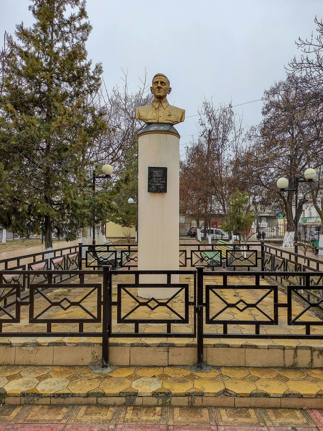Памятник Тагиру Хурюгскому