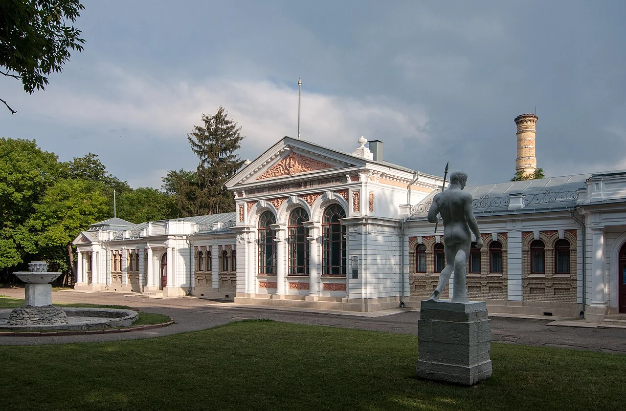 Верхние минеральные ванны Ессентуков