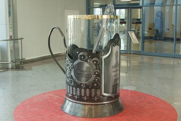 Скульптура "Подстаканник"