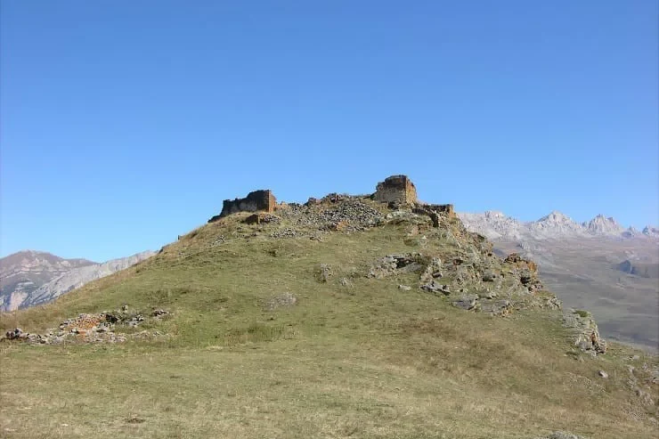 Средневековая крепость Бахайта, с. Кумбулта