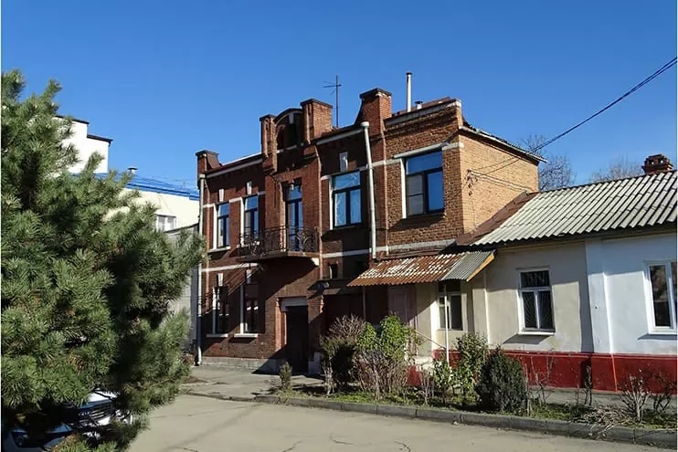 Жилой дом на Осетинской