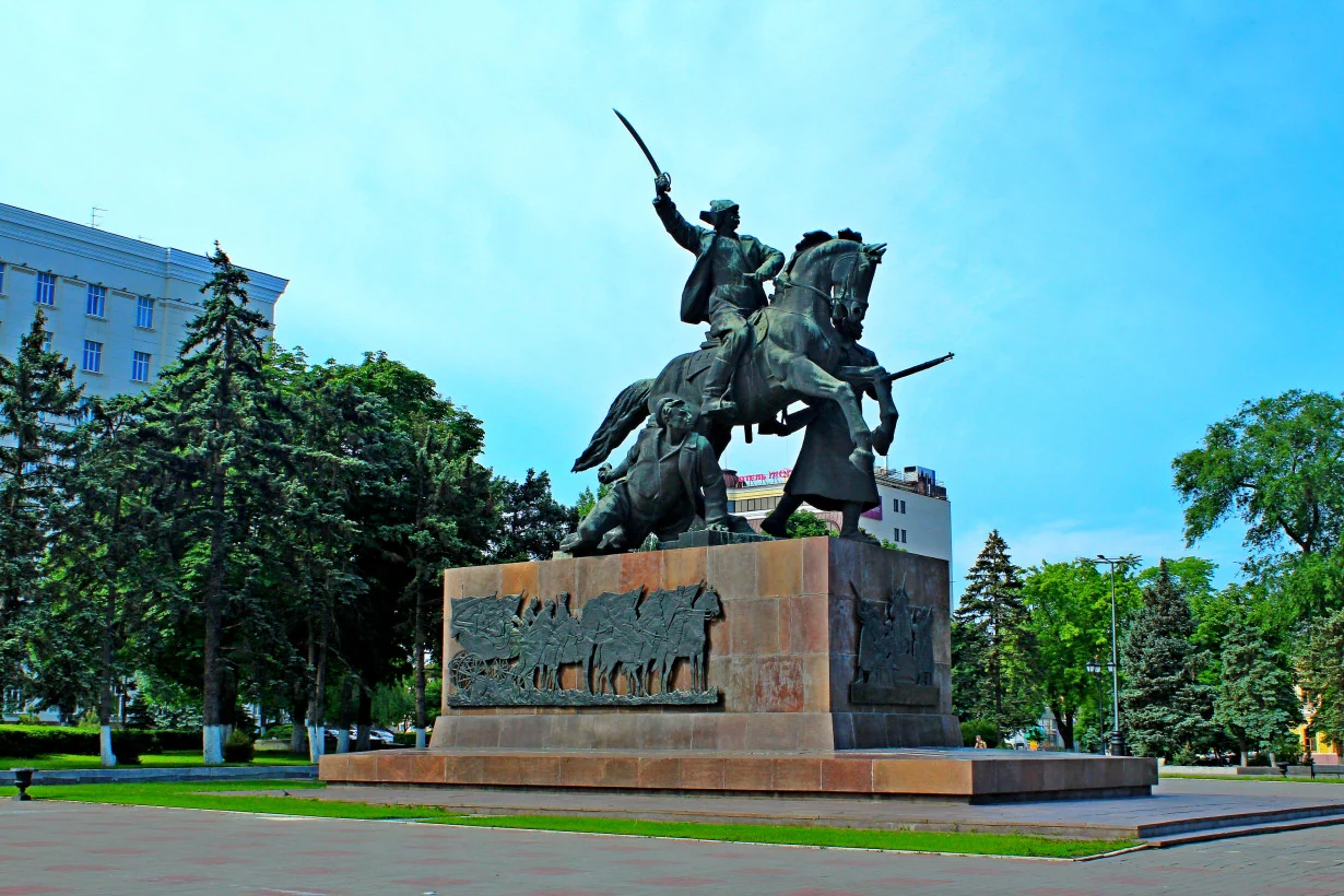 Памятник бойцам 1-ой конармии