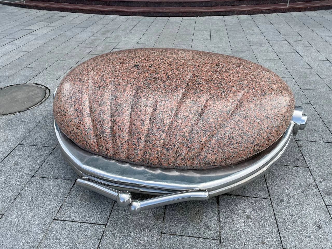 Скульптура «Кошелёк»