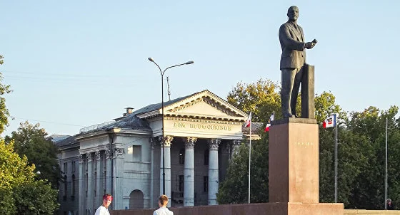 Памятник Ленину