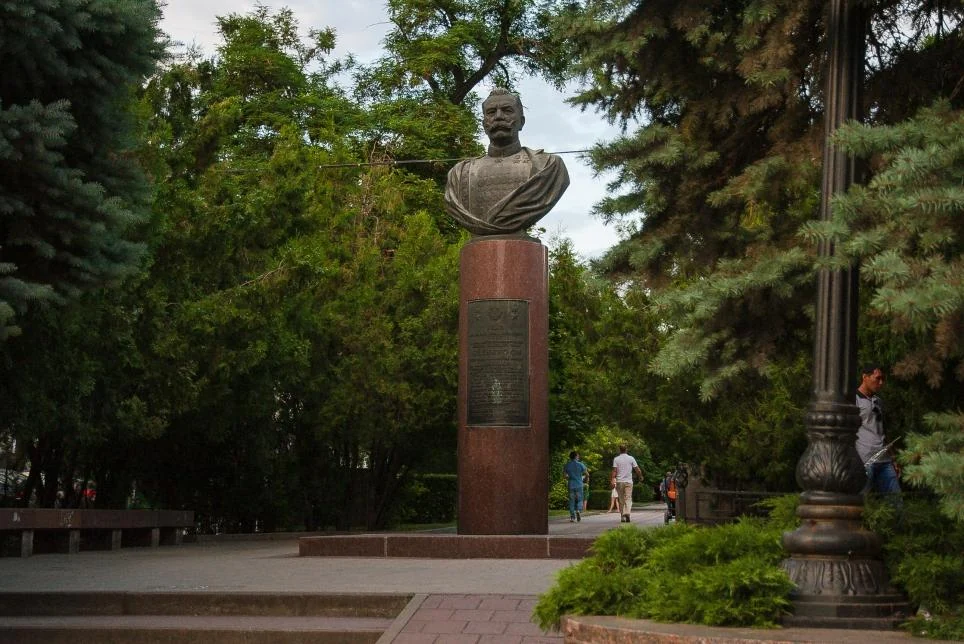 Бюст С.М.Буденного