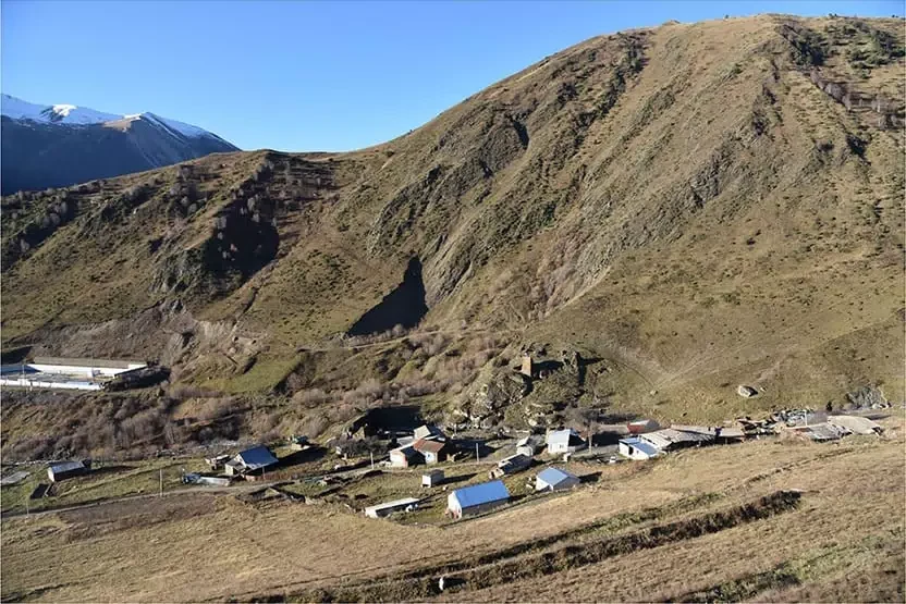 Архитектурный комплекс с. В. Зарамаг