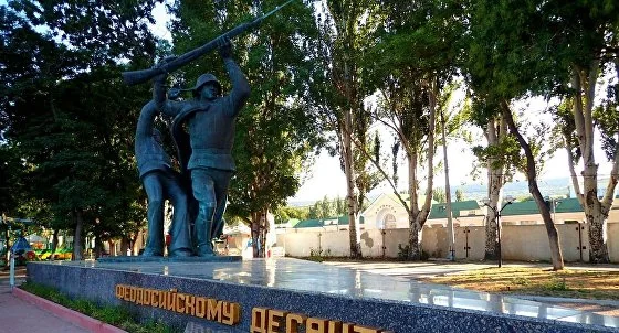 Памятник Феодосийскому десанту