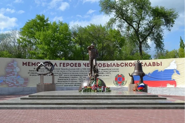 Памятник ликвидаторам-чернобыльцам