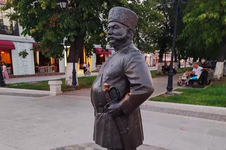 Скульптура "Городовой"