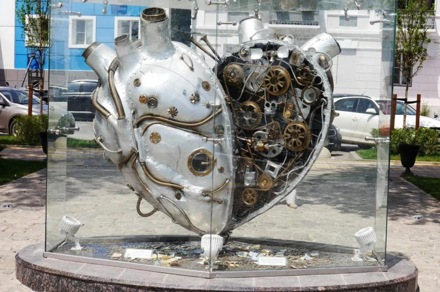 Скульптура «Индустриальное сердце»