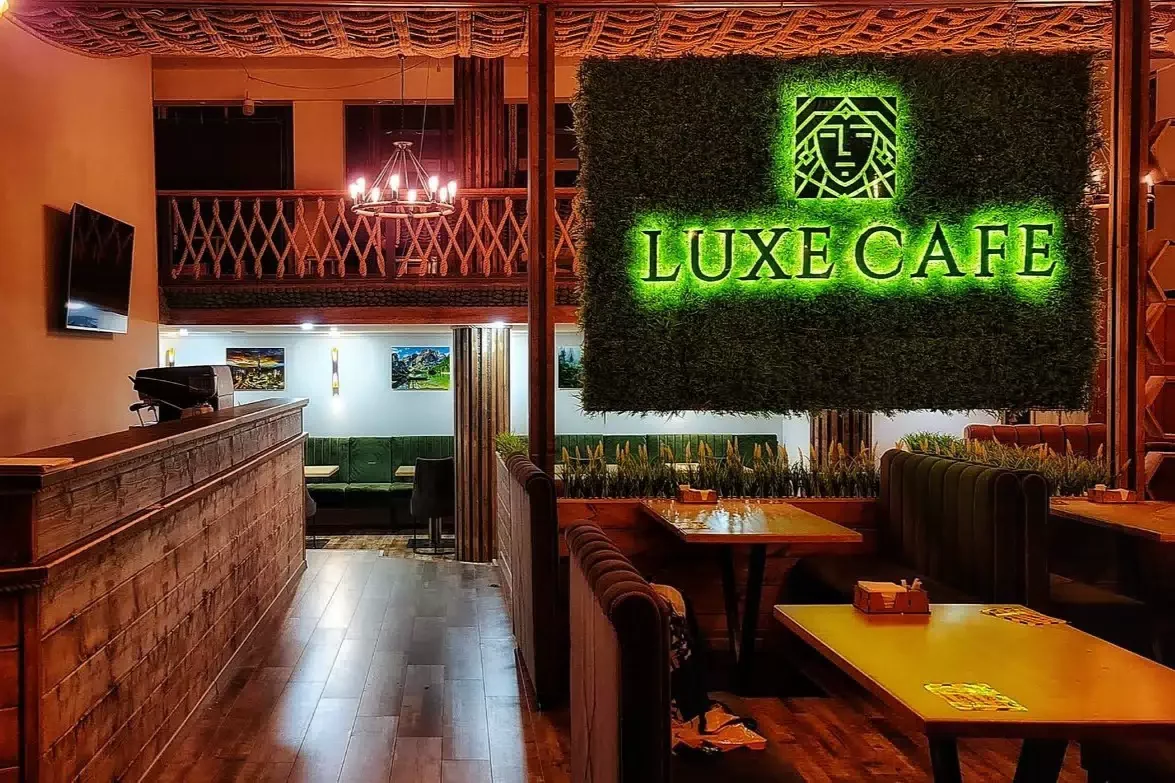 Luxe cafe