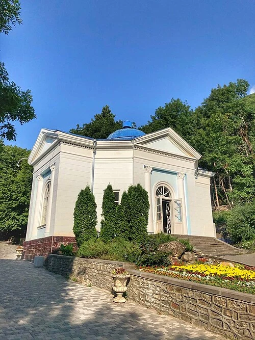 Славяновский источник