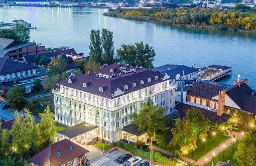 Петровский причал 5*