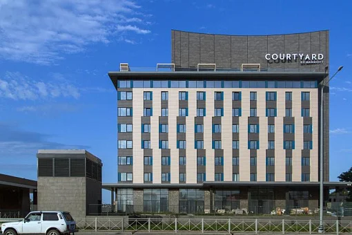 Кортъярд Ростов 4*