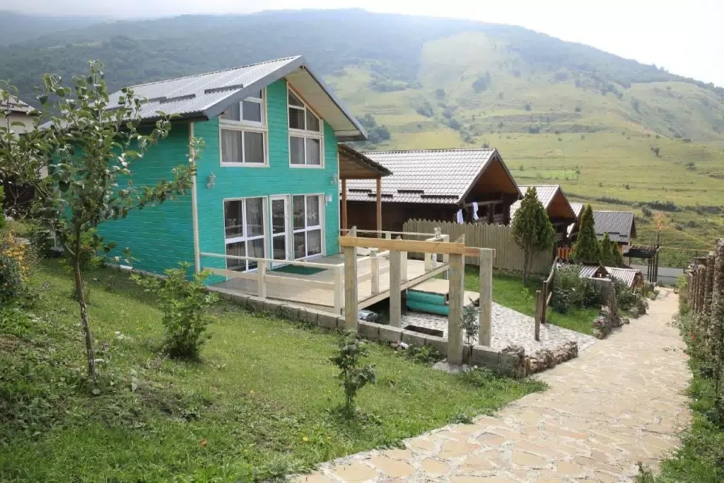 Asta Village Fiagdon