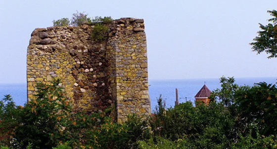 Крепость Алустон